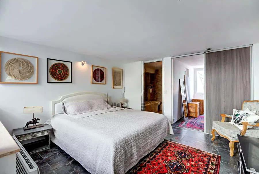 Chambre en suite ouverte sur le jardin